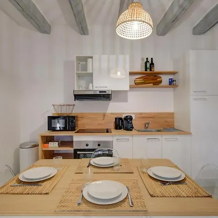 Apartment Le Chambord Belle Maison A Colombage Avec Terrasse Tours